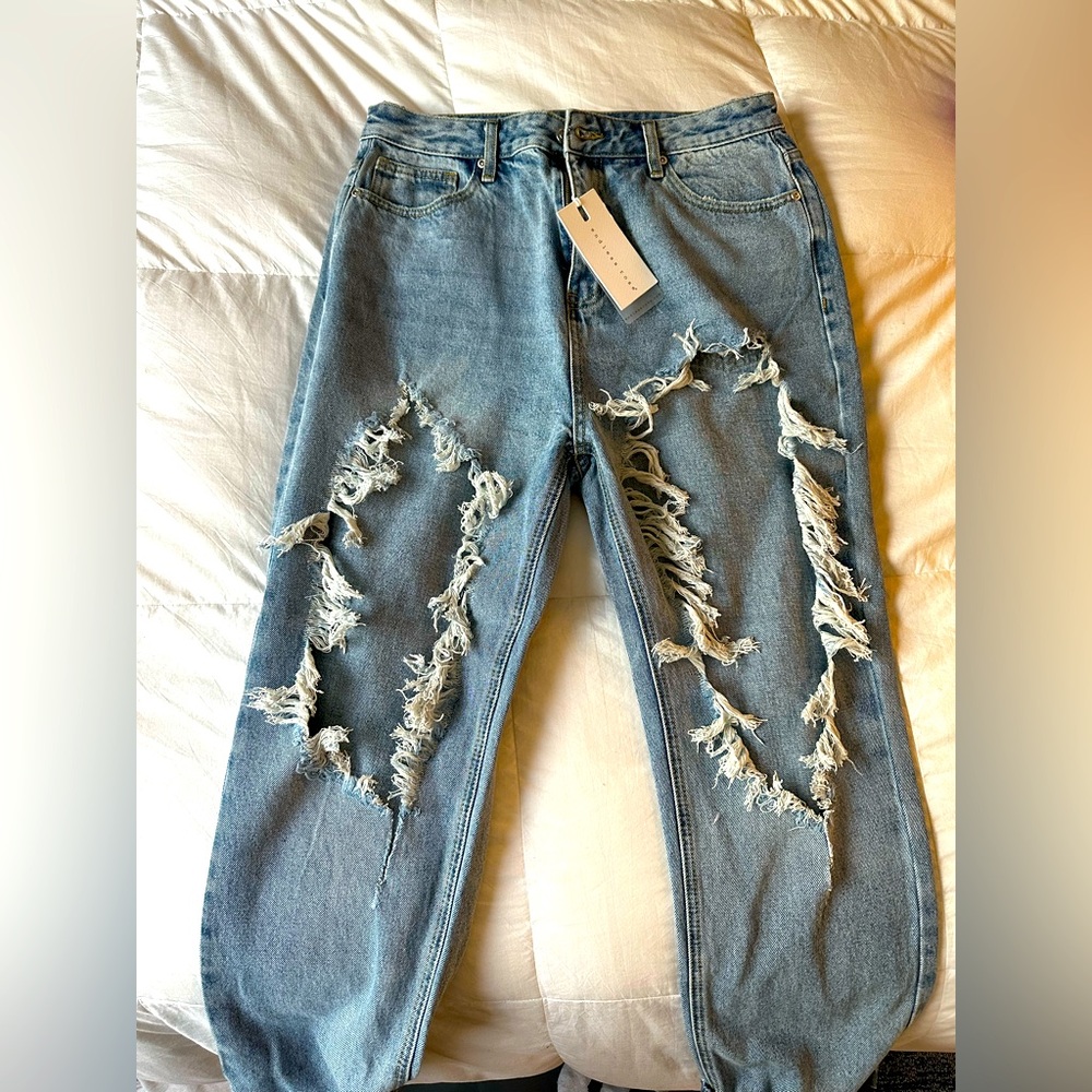 New With Tags - Endless Rose distressed jeans